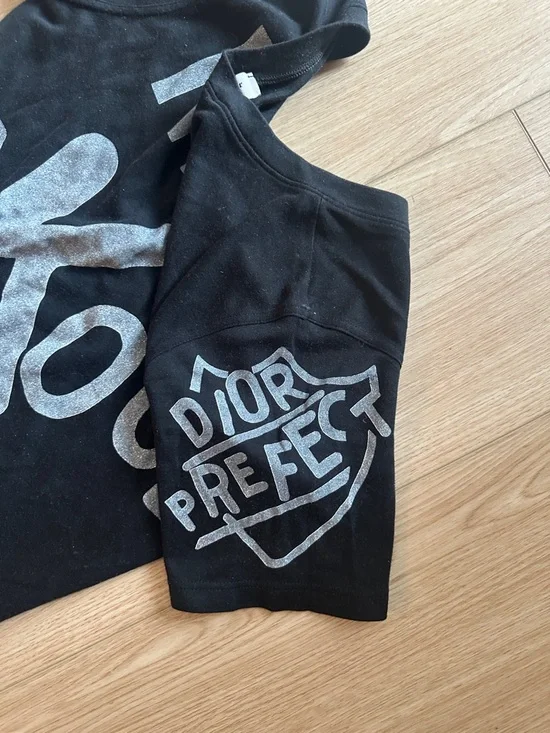 AUTHENTIC I❤️Dior Vintage Black Graphic Heart Tee Size 6/Medium - Picture 4 of 4